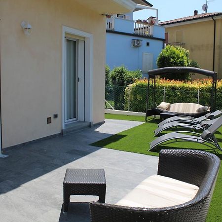 Villa Martina Desenzano del Garda Exterior foto